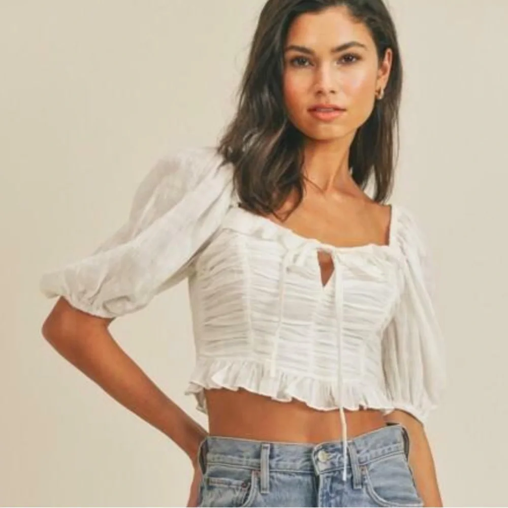 Lush White Puff Sleeve Crop Top - Picture 12 of 12